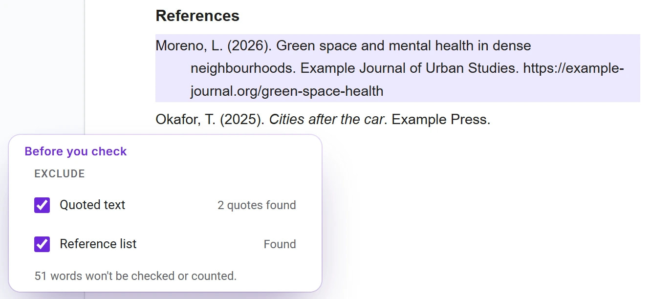 As opções Exclude de “Before you check” no complemento, com Quoted text (2 quotes found) e Reference list (Found) marcadas e o aviso “51 words won’t be checked or counted”, ao lado da seção References de um documento do Google Docs.